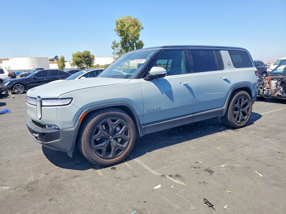 2023 Rivian R1s VIN 7PDSGBBA2PN016650 — COPART salvage auction photo