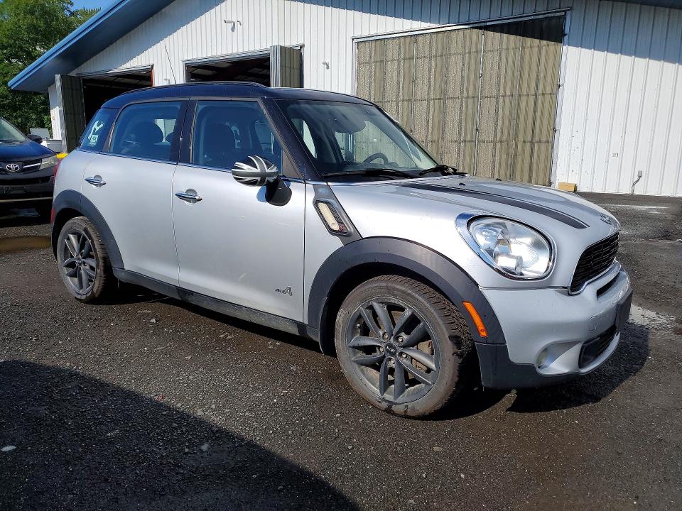 2013 Mini Cooper VIN WMWZC5C56DWP34452 COPART salvage auction — MINOR DENT/SCRATCHES, Vt - Certificate Of Title (P), sold $1,550 on 2026-08-06 (photo 4)