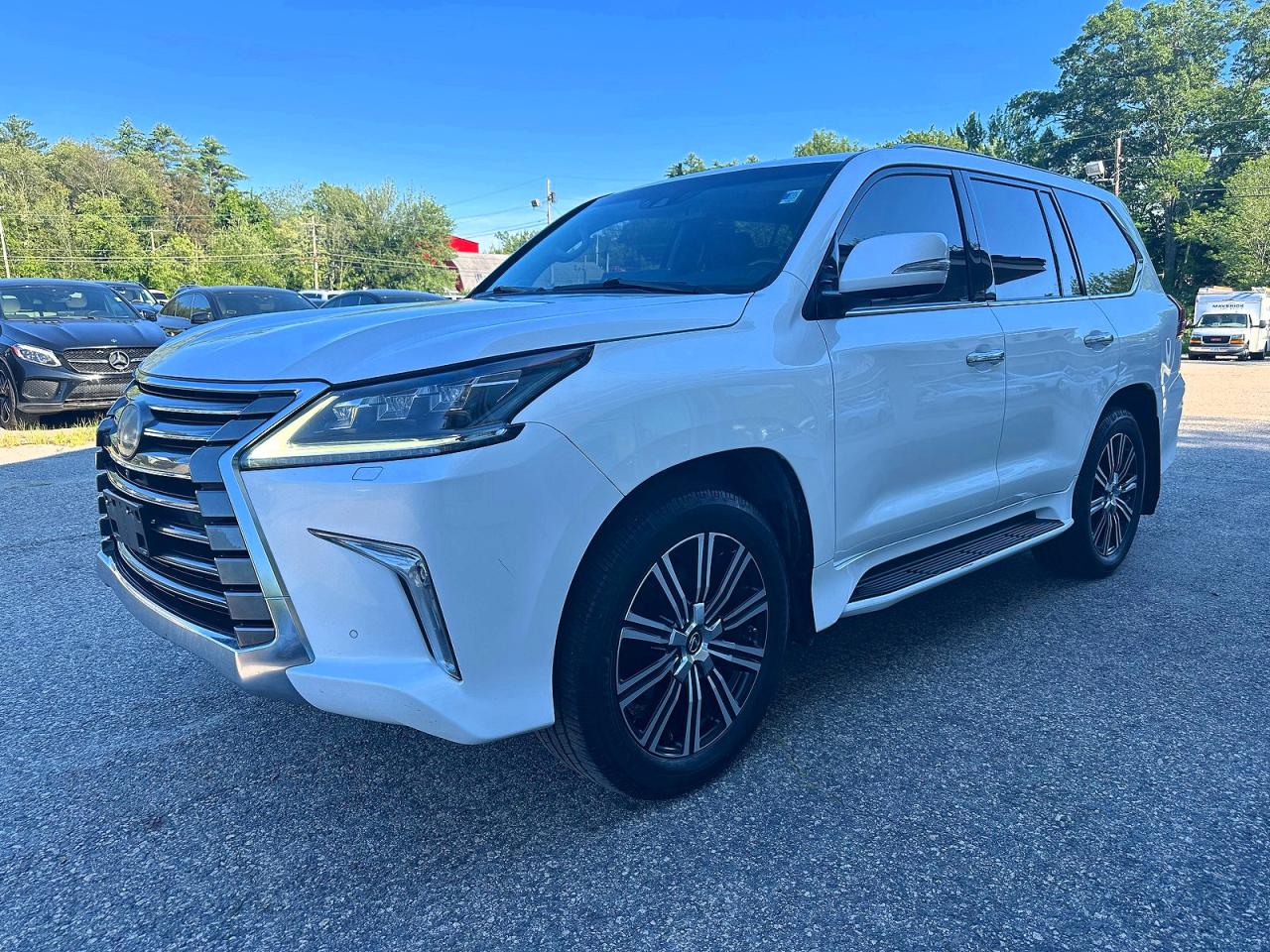 2018 Lexus Lx570 VIN JTJHY7AX8J4264042 COPART salvage auction — Minor Dent/Scratches, NY - CERTIFICATE OF TITLE (P), sold $46,000 on 2026-08-07 (photo 2)