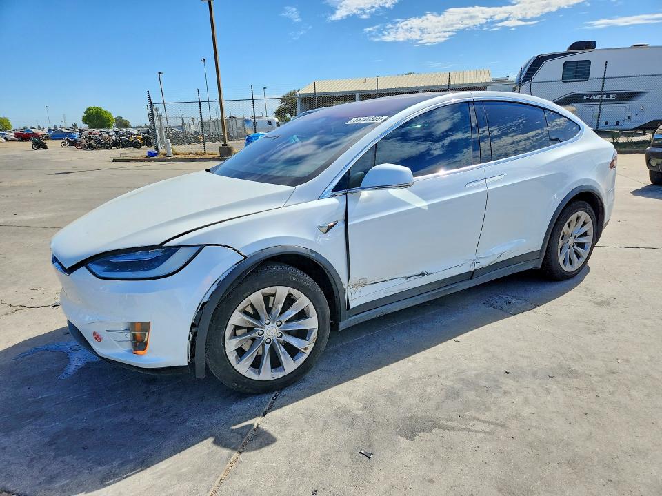 2016 Tesla Model x VIN 5YJXCAE27GF026838 — COPART salvage auction photo