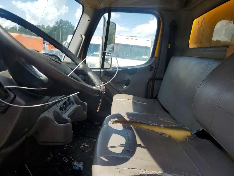 2018 Frht - freightliner VIN 3ALACWFC6JDJH5247 COPART salvage auction — MINOR DENT/SCRATCHES, NJ - CERTIFICATE OF TITLE, sold $12,300 on 2026-09-17 (photo 7)
