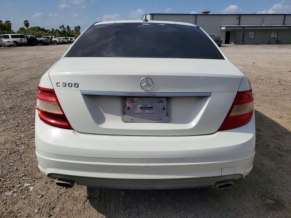2009 Mercedes-benz C-klasse VIN WDDGF54X89R052511 COPART salvage auction — WATER/FLOOD, Tx - Certificate Of Title, sold $400 on 2026-08-12 (photo 6)