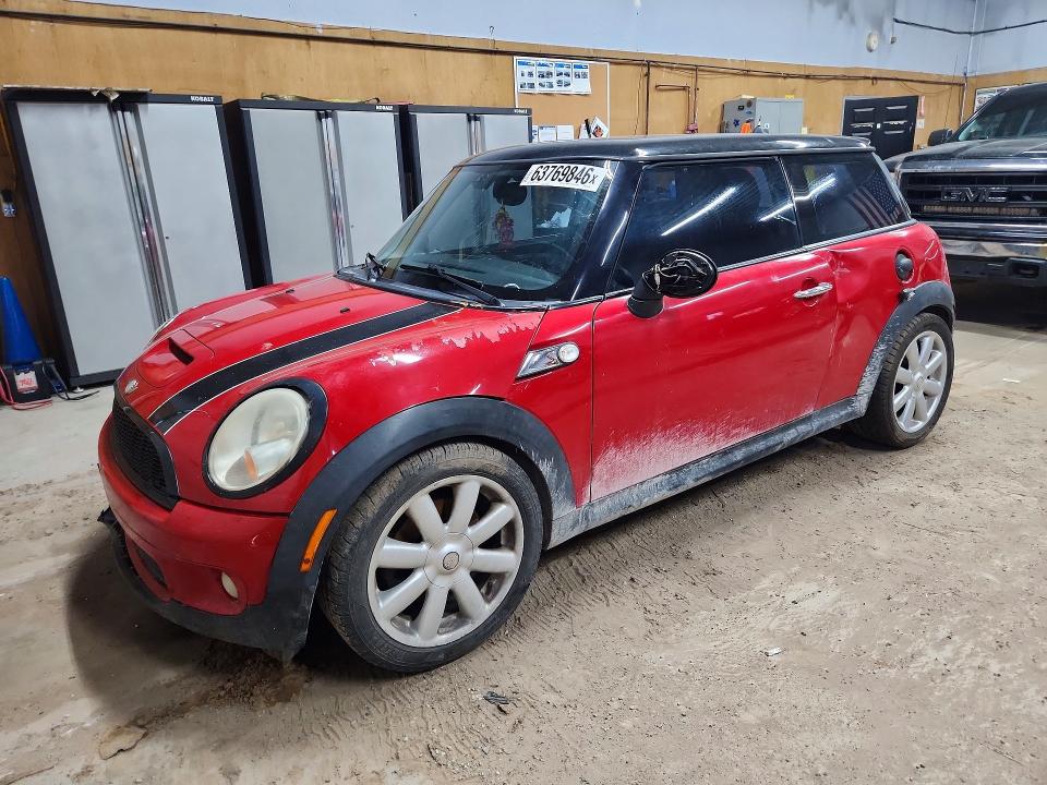 2009 Mini Cooper VIN WMWMF73539TV39740 COPART salvage auction — SIDE, Mi - Dealer Only Clean Title, sold $90 on 2026-08-12 (photo 1)