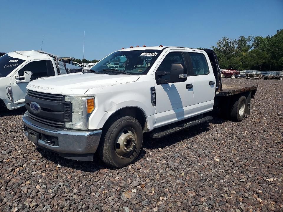2017 Ford F350 VIN 1FD8W3GT1HEC82467 — COPART salvage auction photo