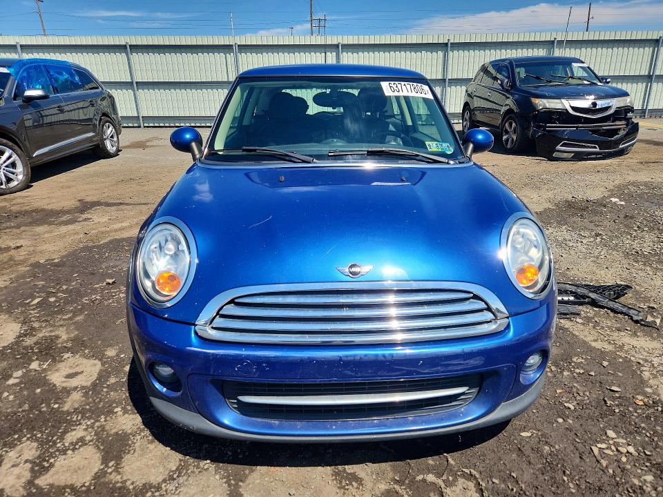 2013 Mini Cooper VIN WMWSU3C55DT689279 COPART salvage auction — FRONT END, Pa - Certificate Of Salvage, sold $400 on 2026-08-11 (photo 5)
