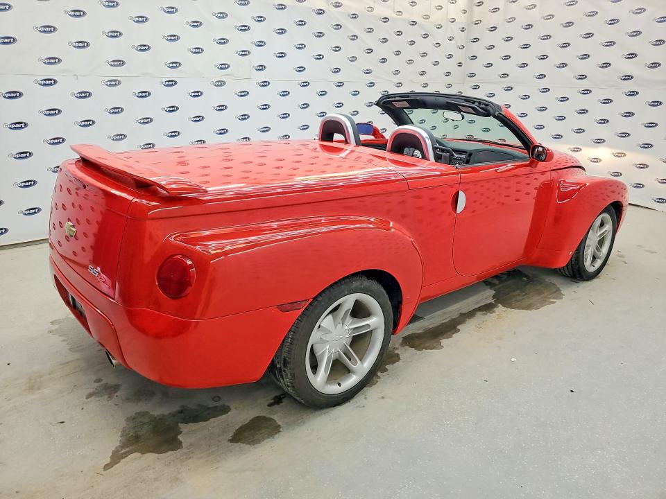 2006 Chevrolet Ssr VIN 1GCES14H36B122693 COPART salvage auction — MINOR DENT/SCRATCHES, OK - CERT OF TITLE-SALVAGE, sold $13,900 on 2026-09-04 (photo 3)
