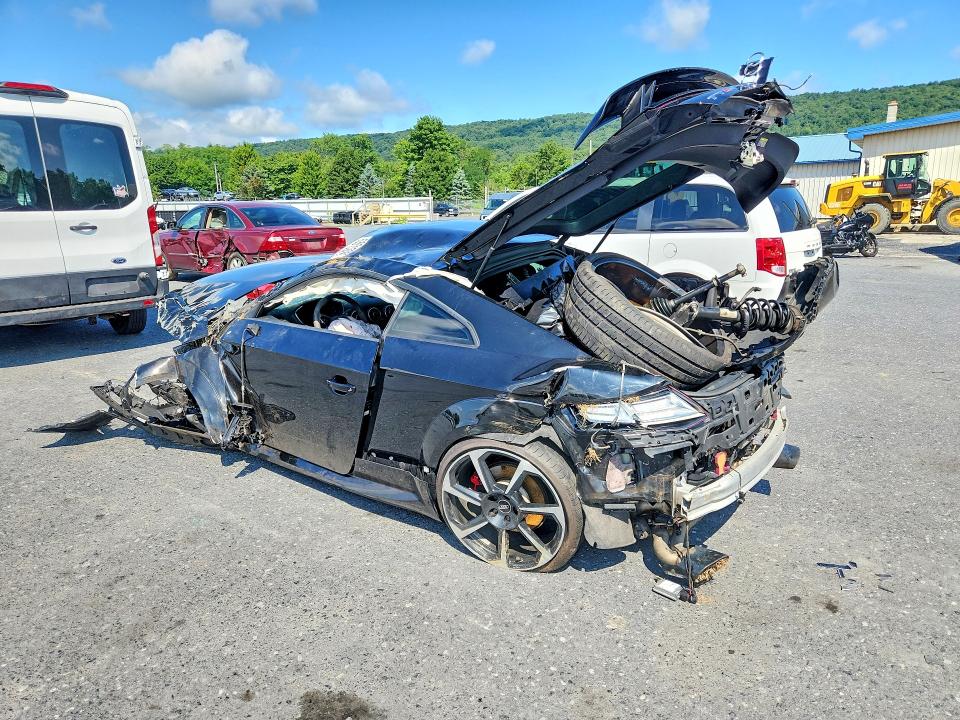 2018 Audi Tt rs VIN WUACSAFV3J1903130 COPART salvage auction — ALL OVER, PA - CERTIFICATE OF SALVAGE, sold $4,200 on 2026-08-18 (photo 2)