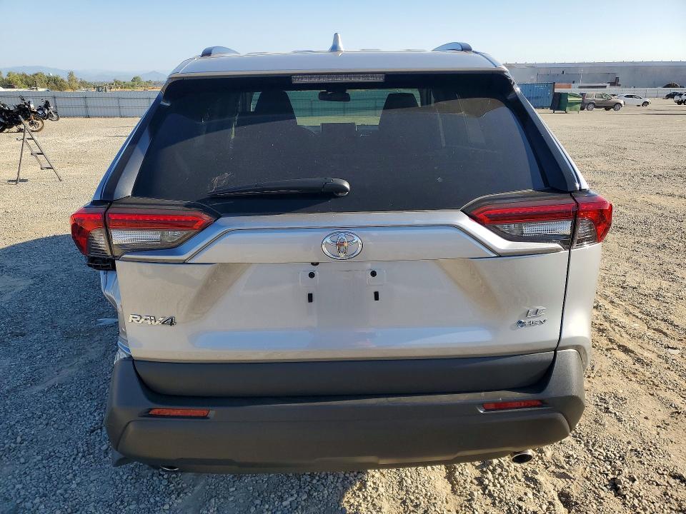 2025 Toyota Rav 4 VIN 2T3LWRFV3SW265593 COPART salvage auction — REAR END, CA - SALVAGE CERTIFICATE, sold $12,900 on 2026-08-21 (photo 6)