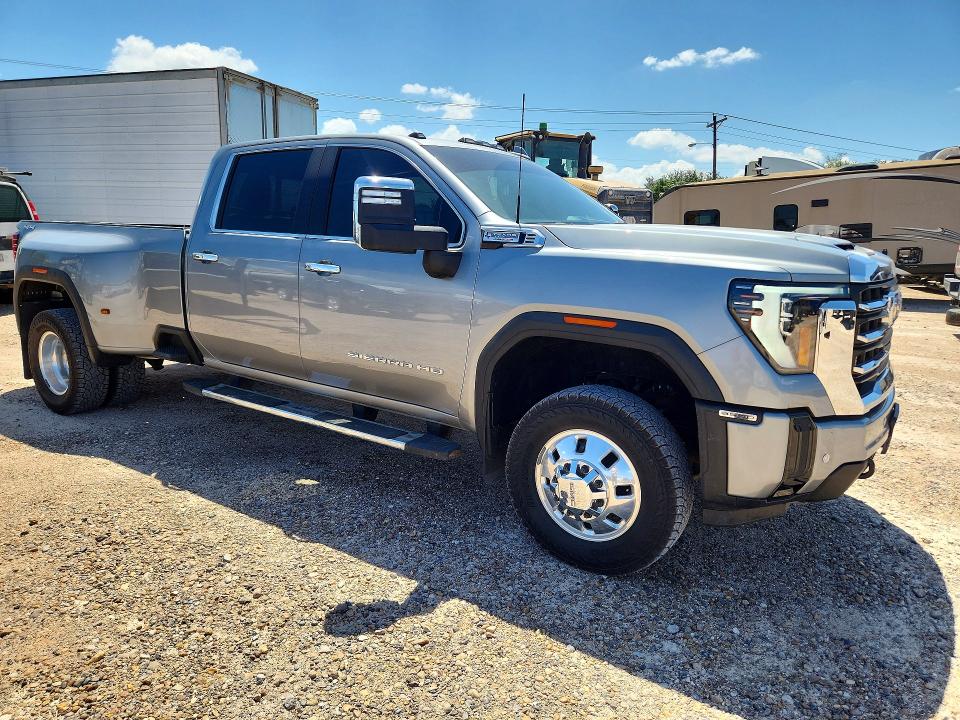 2025 Gmc SIERRA VIN 1GT4UUEY7SF277479 COPART salvage auction — NORMAL WEAR, Tx - Cert Of Title-Reblt Slvg Flood (P), sold $25,750 on 2026-08-17 (photo 4)