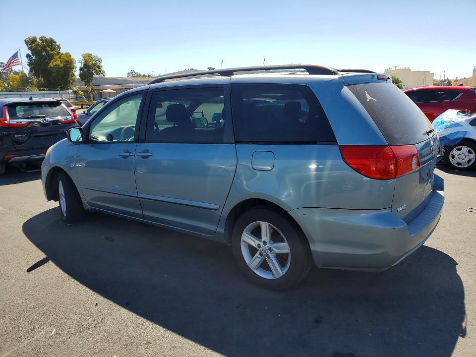 2008 Toyota Sienna VIN 5TDZK23C58S205423 COPART salvage auction — SIDE, CA - DIS/DLR/EXP ONLY CLEAN TITLE, sold $1,200 on 2026-08-17 (photo 2)