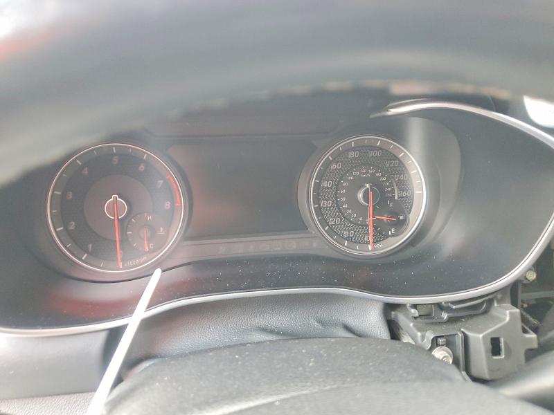 2019 Genesis G70 VIN KMTG34LA2KU027232 COPART salvage auction — MECHANICAL, Fl - Certificate Of Title, sold $5,400 on 2026-09-02 (photo 9)