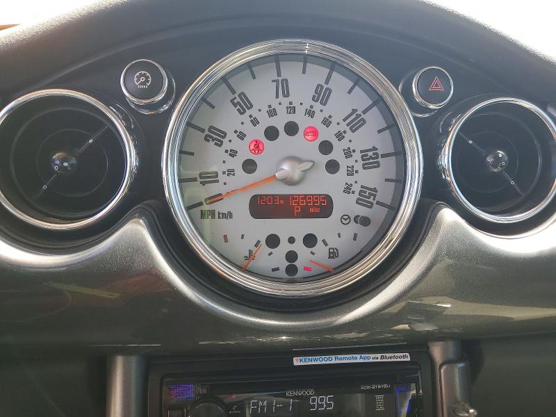 2005 Mini Cooper VIN WMWRE33565TG97570 COPART salvage auction — MECHANICAL, CA - DIS/DLR/EXP ONLY CLEAN TITLE, sold $525 on 2026-08-26 (photo 9)