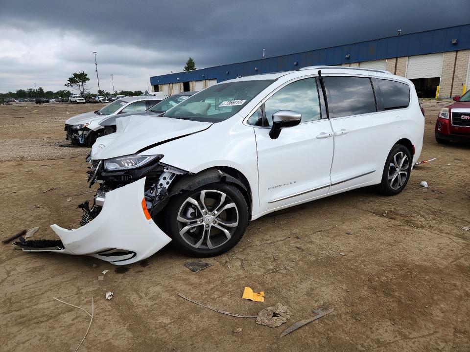 2026 Chrysler Pacifica VIN 2C4RC3PG4TR228189 — COPART salvage auction photo