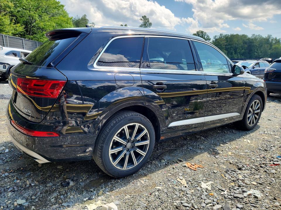 2017 Audi Q7 VIN WA1LAAF77HD013766 COPART salvage auction — MINOR DENT/SCRATCHES, Md - Certificate Of Title, sold $2,150 on 2026-09-01 (photo 3)