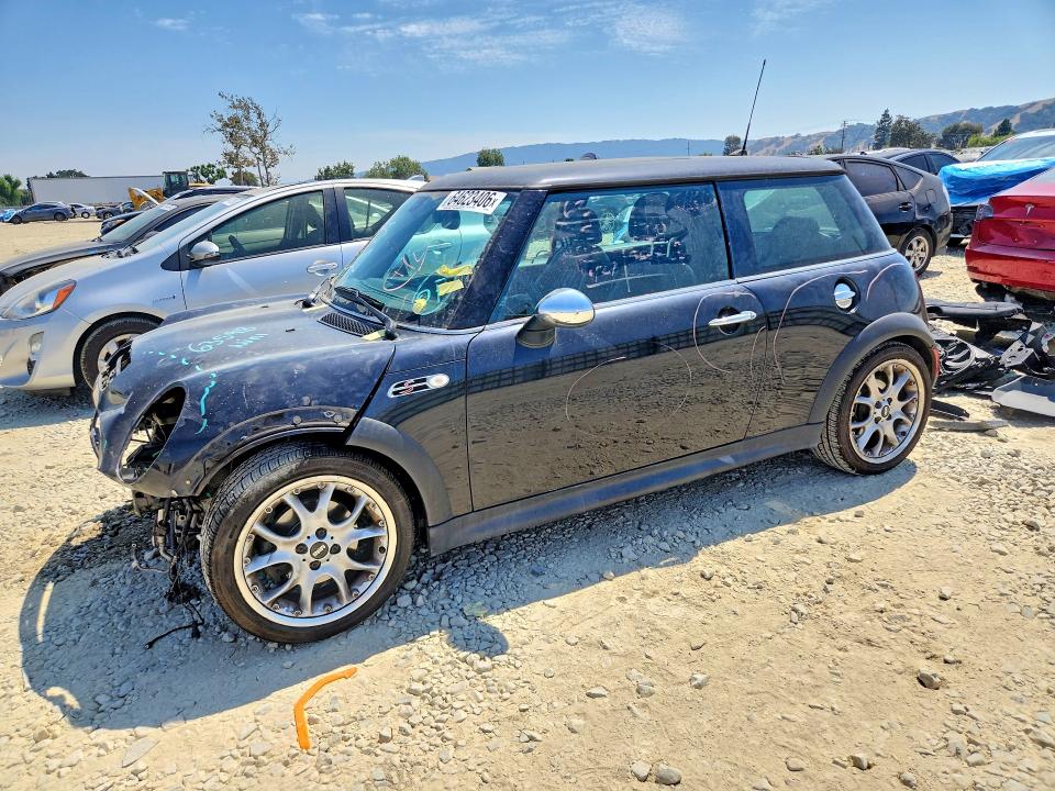2006 Mini Cooper VIN WMWRE33586TJ40304 COPART salvage auction — FRONT END, CA - SALVAGE CERTIFICATE, sold $425 on 2026-08-20 (photo 1)