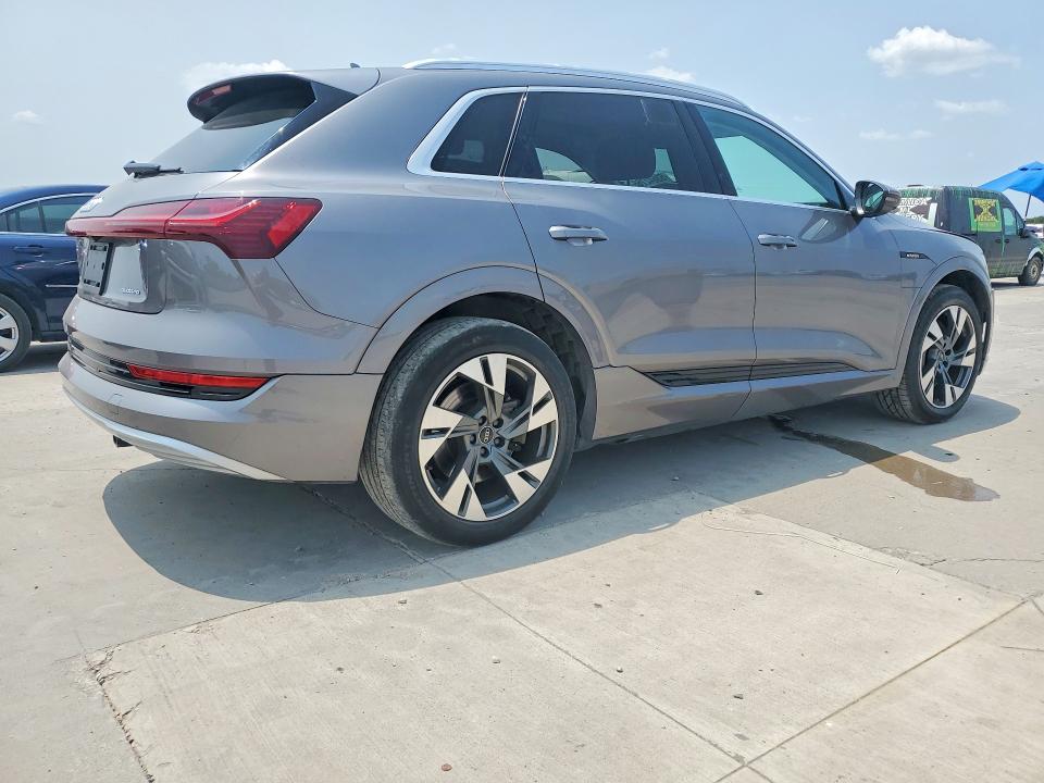2021 Audi E-tron VIN WA1AAAGE8MB020428 COPART salvage auction — MINOR DENT/SCRATCHES, Tx - Certificate Of Title, sold $15,000 on 2026-08-24 (photo 3)