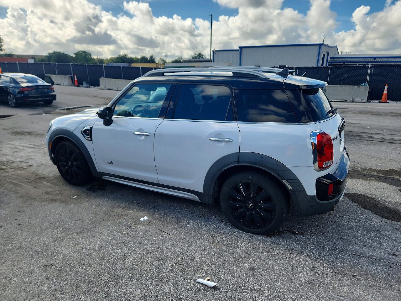 2017 Mini Cooper VIN WMZYT5C34H3D78977 COPART salvage auction — Minor Dent/Scratches, AL - CERTIFICATE OF TITLE, sold $4,200 on 2026-09-25 (photo 2)