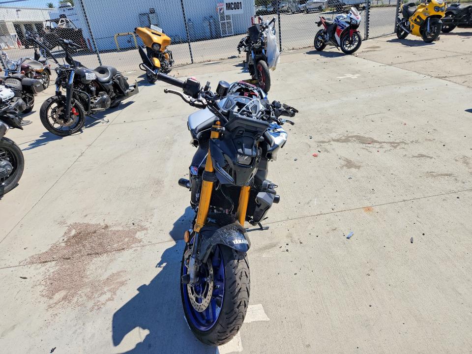 2025 Yamaha VIN JYARN95Y6SA000413 COPART salvage auction — REAR END, Ca - Salvage Certificate, sold $7,000 on 2026-08-20 (photo 2)