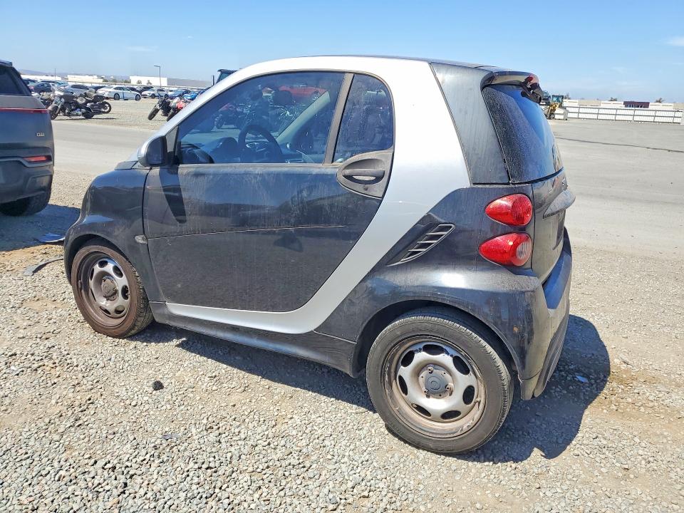2013 Smart Fortwo VIN WMEEJ3BA5DK616119 COPART salvage auction — FRONT END, Ca - Salvage Certificate, sold $975 on 2026-09-01 (photo 2)