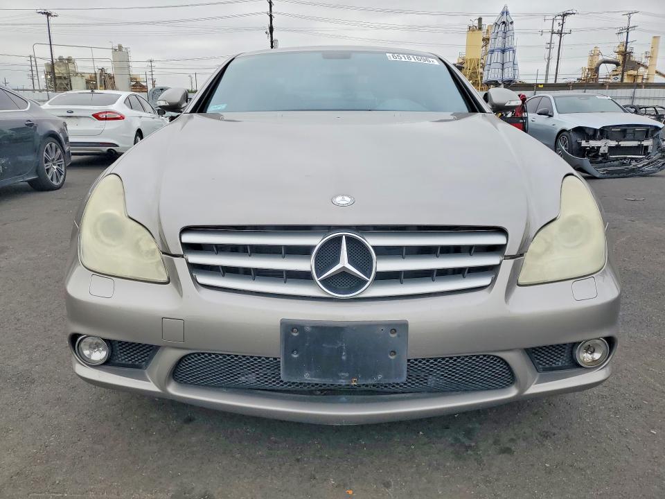 2006 Mercedes-benz Cls-class VIN WDDDJ76X16A014638 COPART salvage auction — MINOR DENT/SCRATCHES, CA - DIS/DLR/EXP ONLY CLEAN TITLE, sold $3,400 on 2026-08-19 (photo 5)
