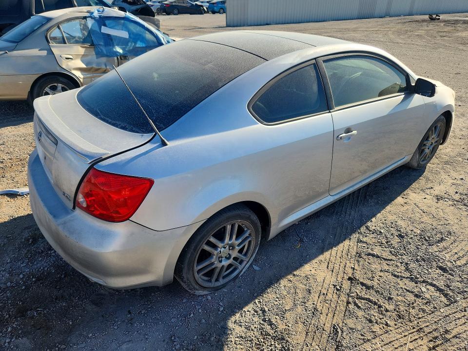 2007 Scion Tc VIN JTKDE177370158282 COPART salvage auction — SIDE, NV - SALVAGE TITLE, sold $125 on 2026-09-01 (photo 3)