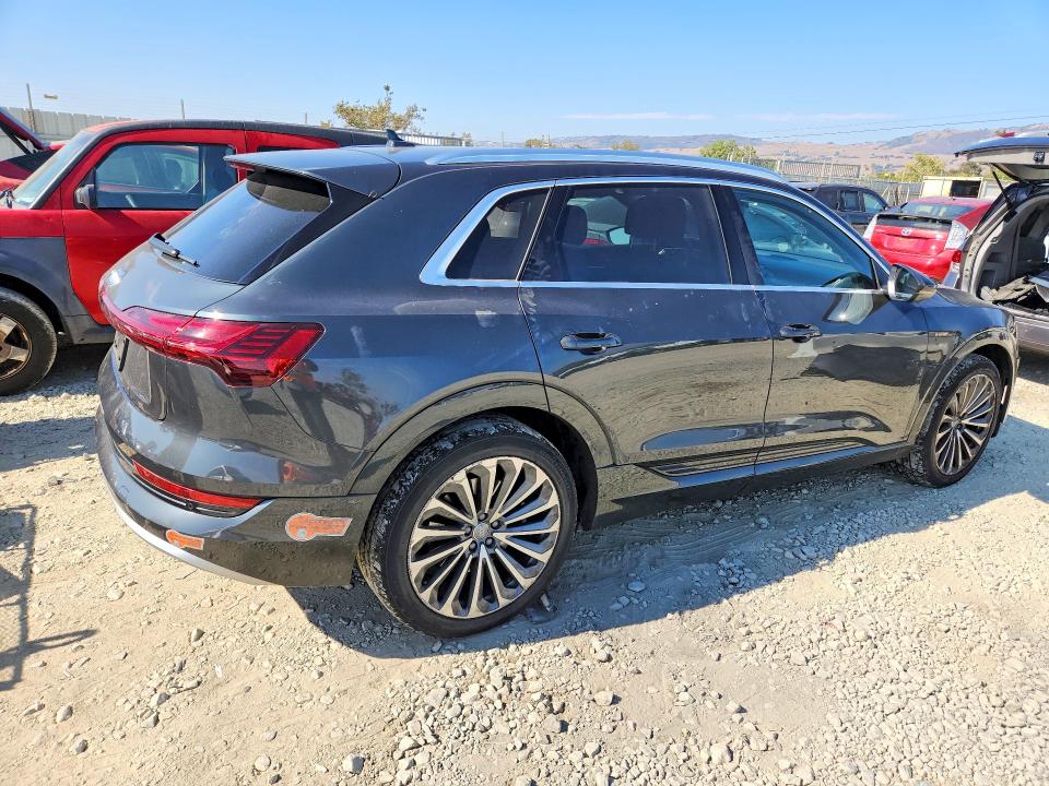 2019 Audi E-tron VIN WA1VABGE3KB022561 COPART salvage auction — FRONT END, Ca - Salvage Certificate, sold $15,700 on 2026-08-18 (photo 3)