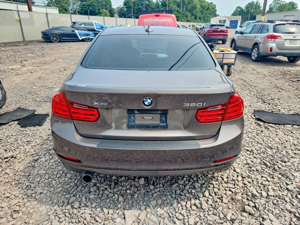 2014 BMW 3er VIN WBA3C3C57EF983757 COPART salvage auction — FRONT END, Pa - Certificate Of Salvage, sold $1,800 on 2026-08-17 (photo 6)