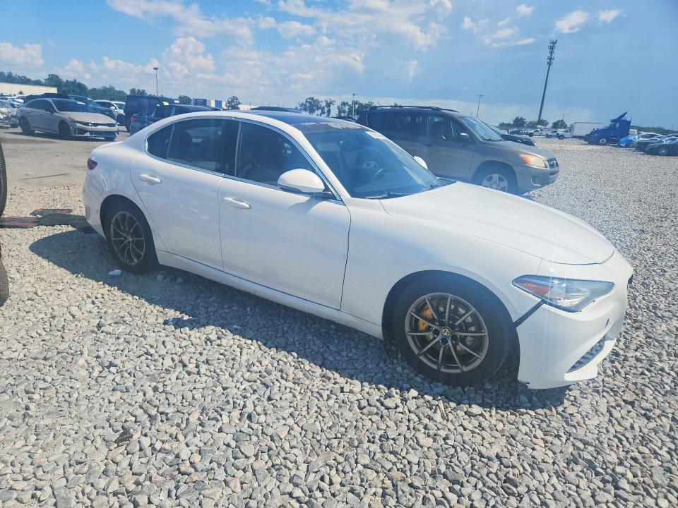2018 Alfa romeo Giulia VIN ZARFAEBN2J7590021 COPART salvage auction — FRONT END, Fl - Certificate Of Title (P), sold $3,550 on 2026-09-14 (photo 4)