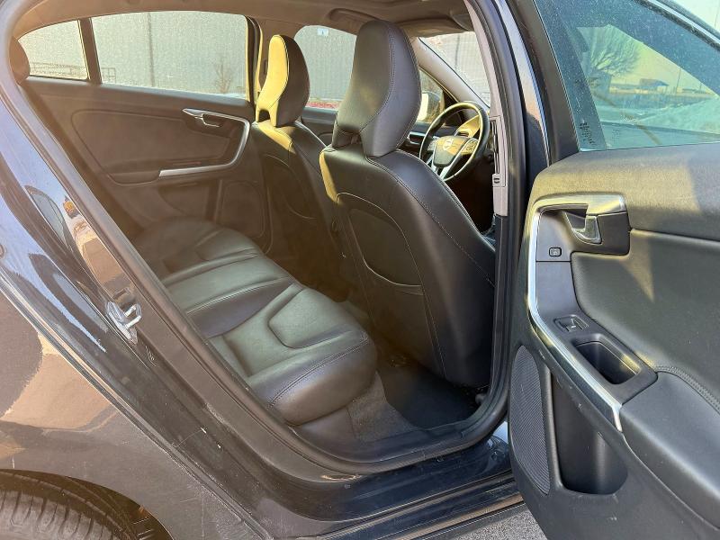 2015 Volvo S60 VIN YV140MFB3F1308889 COPART salvage auction — MINOR DENT/SCRATCHES, Tx - Certificate Of Title (P), sold $3,400 on 2026-08-11 (photo 6)
