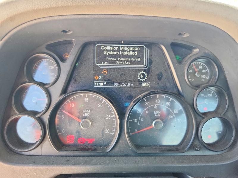 2018 Peterbilt 579 VIN 1XPBA48X1JD477432 COPART salvage auction — NORMAL WEAR, IN - CERTIFICATE OF TITLE, sold $12,000 on 2026-09-02 (photo 8)