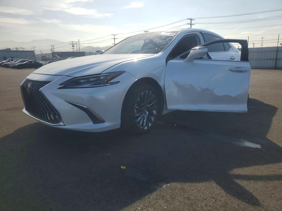2025 Lexus ES VIN 58AEA1C13SU076597 COPART salvage auction — REAR END, Ca - Lien Papers-Clean Or Ac, sold $22,600 on 2026-08-24 (photo 1)
