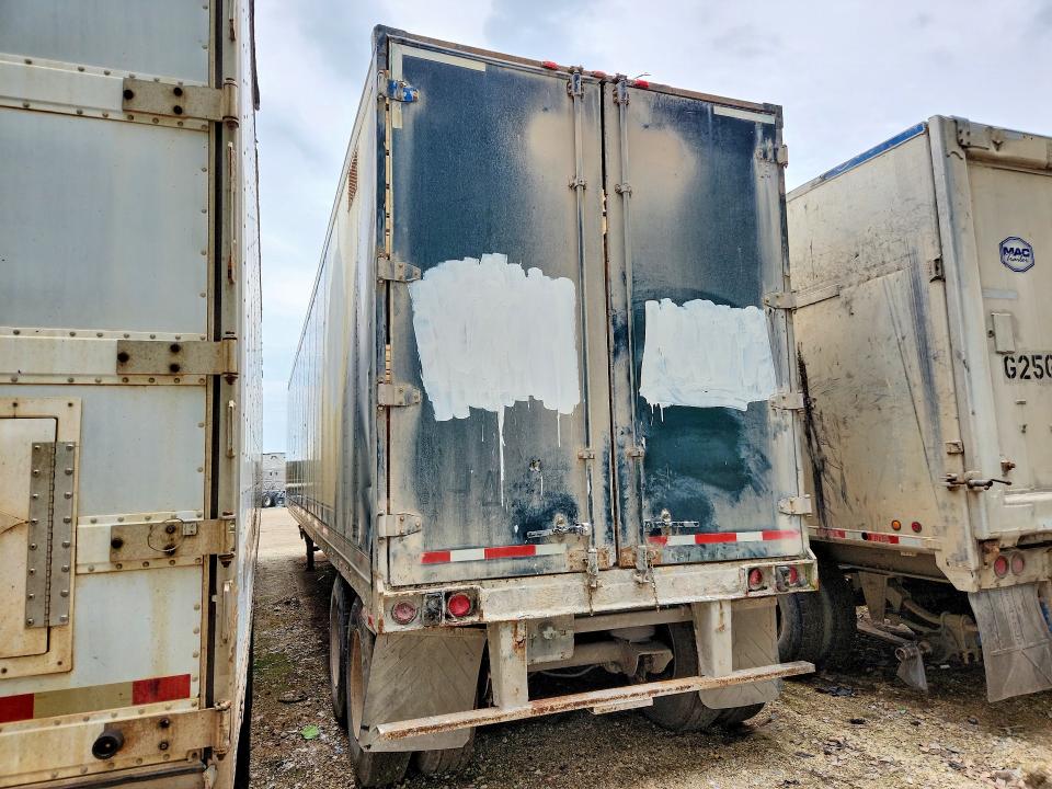 2000 Great dane Unknown VIN 1GRAA9621YB124332 COPART salvage auction — MINOR DENT/SCRATCHES, IL - CERTIFICATE OF TITLE, sold $900 on 2026-09-17 (photo 3)