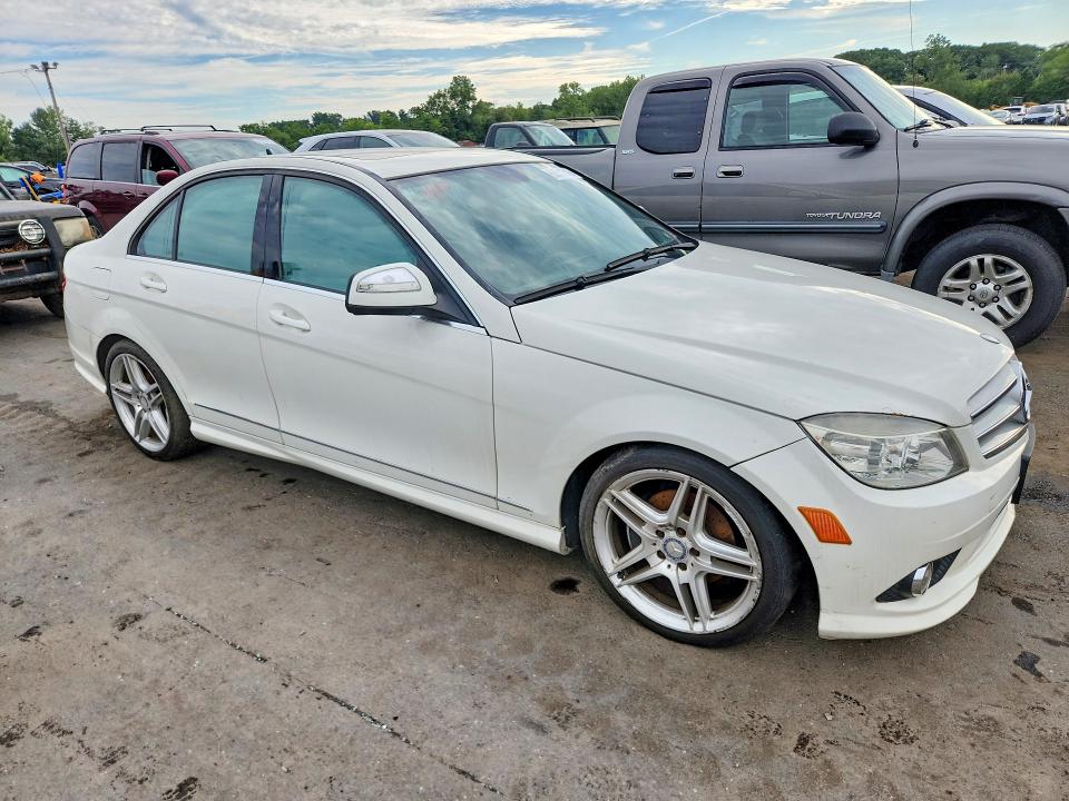 2008 Mercedes-benz C class VIN WDDGF81X98F103486 COPART salvage auction — WATER/FLOOD, CT - CERT OF TITLE-FLOOD SALVAGE, sold $625 on 2026-08-07 (photo 4)