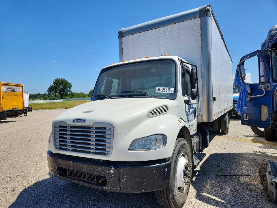 2018 Frht - freightliner VIN 1FVACWFB3JHJN5754 COPART salvage auction — SIDE, TX - SALVAGE VEHICLE TITLE (P), sold $5,100 on 2026-09-23 (photo 1)