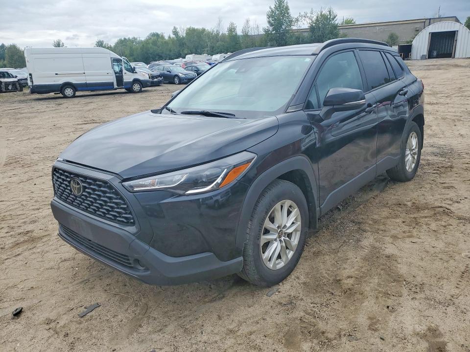 2022 Toyota Corolla cross VIN 7MUBAABG8NV042013 — COPART salvage auction photo