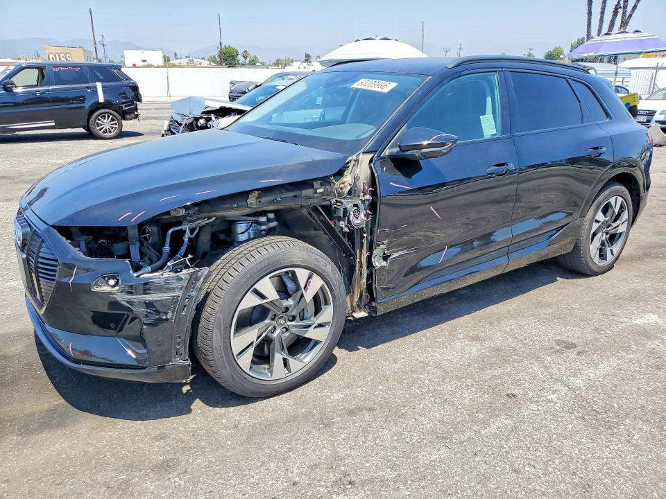 2021 Audi E-tron VIN WA1AAAGE1MB022022 — COPART salvage auction photo