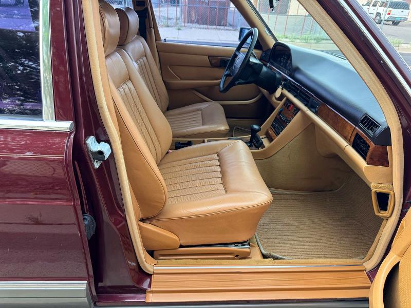 1986 Mercedes-benz 560 VIN WDBCA3902GA206649 COPART salvage auction — MINOR DENT/SCRATCHES, NM - CERTIFICATE OF TITLE (P), sold $11,000 on 2026-08-13 (photo 5)