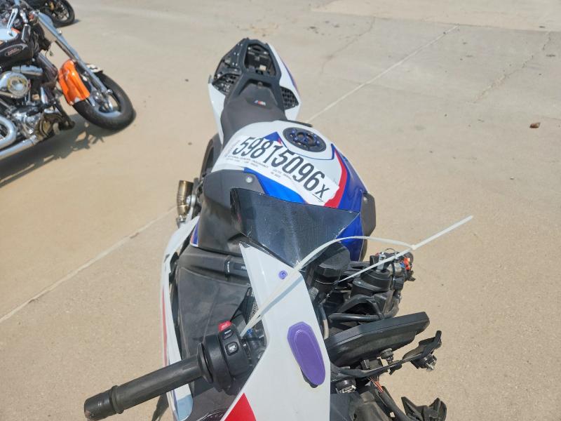 2022 BMW S 1000 VIN WB10E2300N6G05858 COPART salvage auction — ALL OVER, TX - SALVAGE VEHICLE TITLE, sold $6,100 on 2026-08-20 (photo 5)
