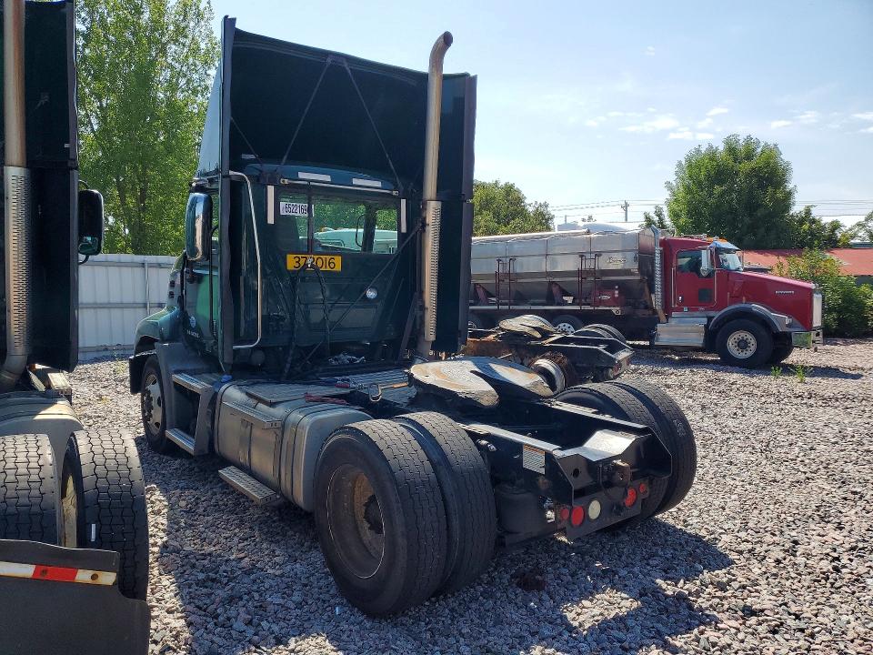 2018 Mack Cxu612 VIN 1M1AW01X7JM010646 COPART salvage auction — MECHANICAL, OK - CERTIFICATE OF TITLE (P), sold $1,050 on 2026-09-17 (photo 2)