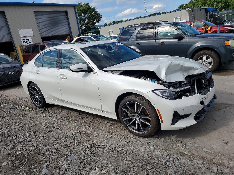2021 BMW 3er VIN 3MW5R7J0XM8B79675 COPART salvage auction — FRONT END, Pa - Certificate Of Salvage, sold $14,900 on 2026-08-26 (photo 4)