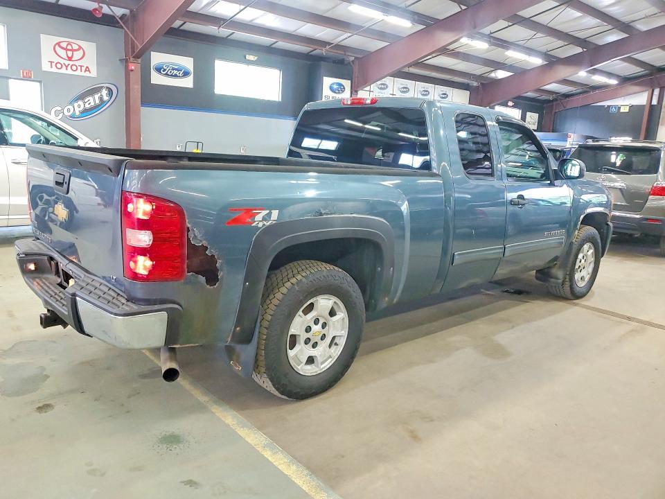 2010 Chevrolet Silverado VIN 1GCSKSE37AZ151044 COPART salvage auction — SIDE, Vt - Certificate Of Title (P), sold $950 on 2026-09-08 (photo 3)