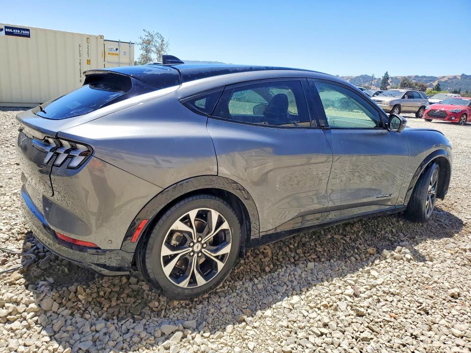 2023 Ford Mustang mach-e VIN 3FMTK3SU0PMA97552 COPART salvage auction — UNDERCARRIAGE, CA - NON-REPAIRABLE VEHICLE CERT, sold $7,000 on 2026-08-24 (photo 3)