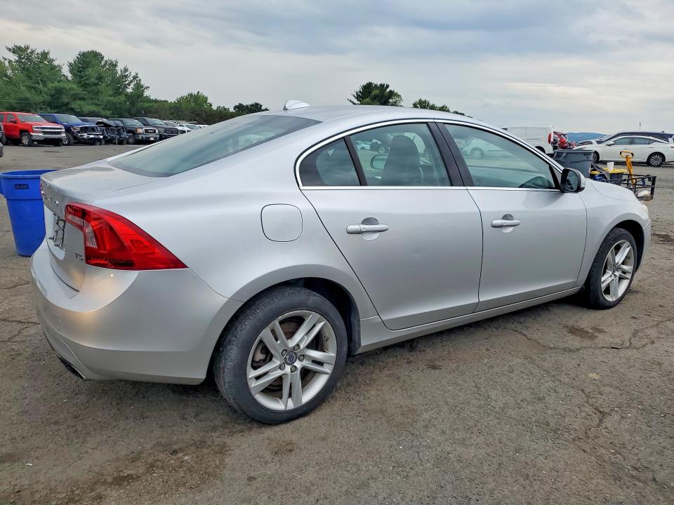 2014 Volvo S60 VIN YV1612FS9E2290949 COPART salvage auction — MECHANICAL, Salvage Title, sold $2,500 on 2026-10-23 (photo 3)