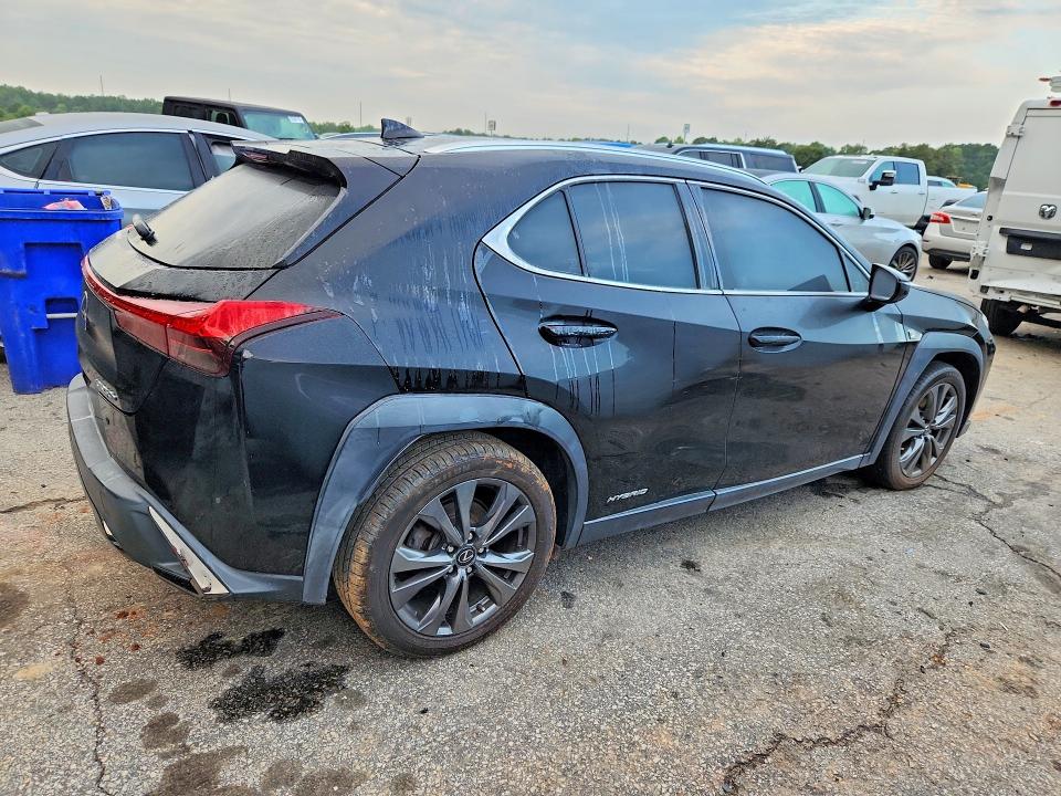 2019 Lexus Ux VIN JTHU9JBH9K2009897 COPART salvage auction — NORMAL WEAR, In - Certificate Of Title (P), sold $17,300 on 2026-09-03 (photo 3)