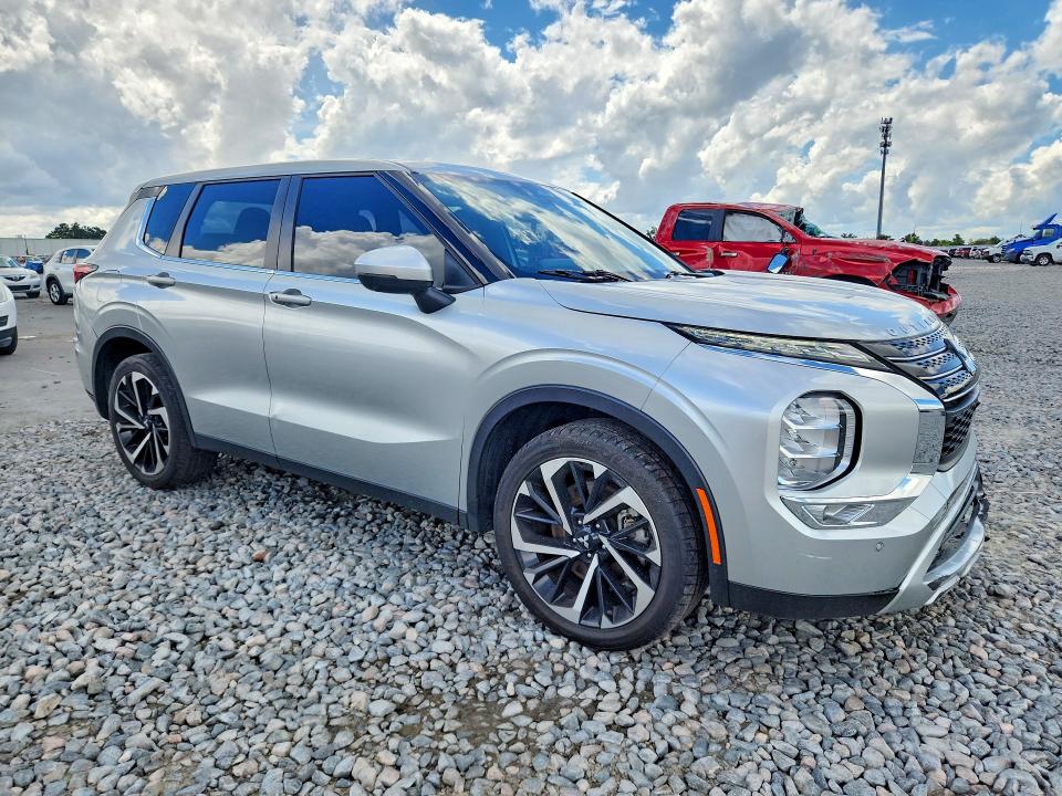 2024 Mitsubishi Outlander VIN JA4J3VA85RZ040347 COPART salvage auction — FRONT END, Fl - Certificate Of Title (P), sold $11,555 on 2026-09-01 (photo 4)