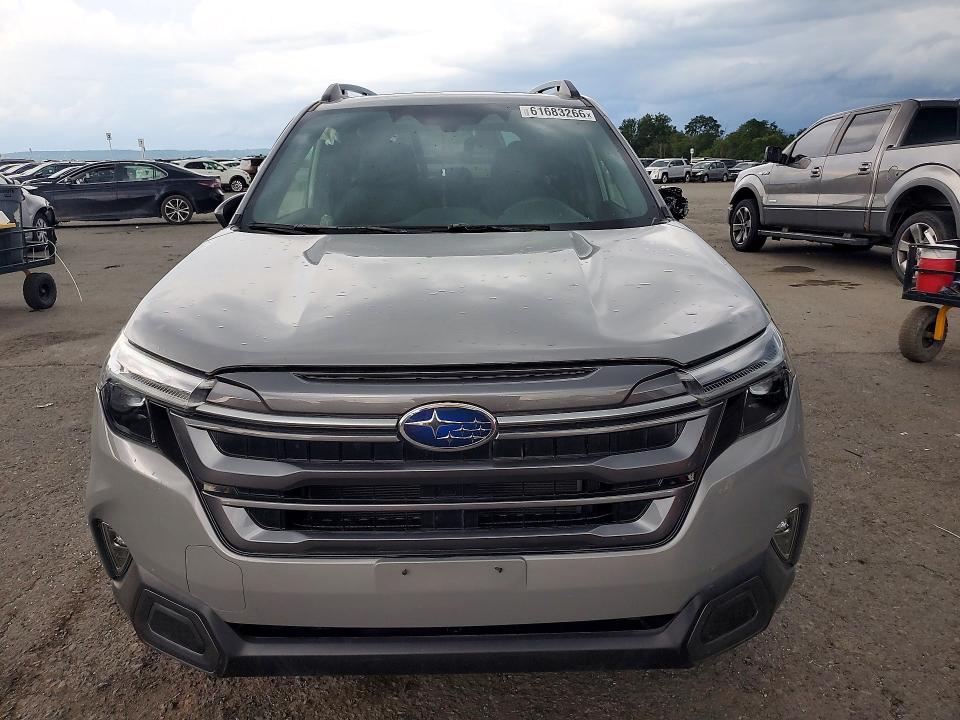 2025 Subaru Forester VIN JF2SLDNC8SH565340 COPART salvage auction — SIDE, PA - CERTIFICATE OF SALVAGE, sold $5,000 on 2026-08-28 (photo 5)