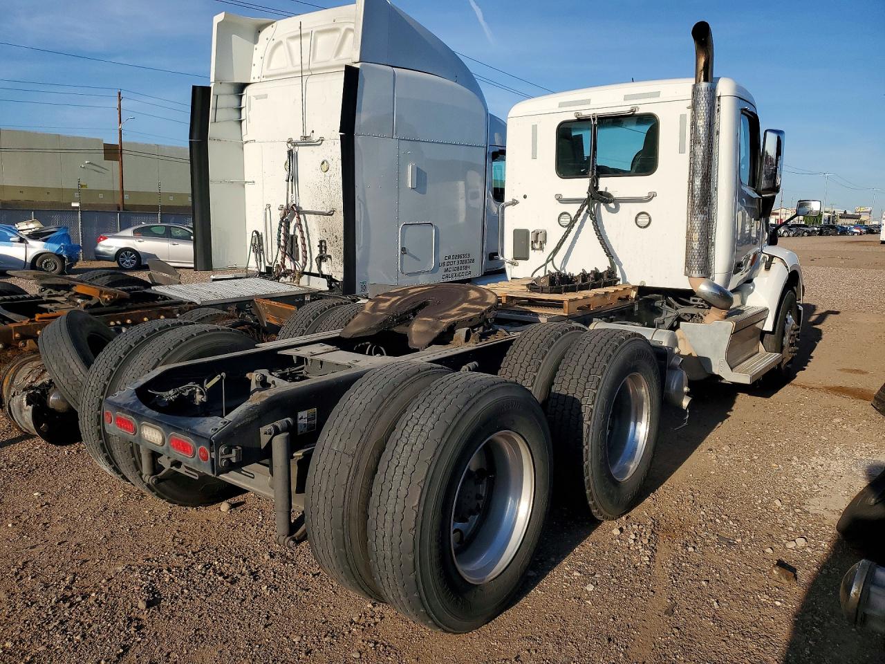 2019 Peterbilt 579 VIN 1XPBDP9X2KD630537 COPART salvage auction — Normal Wear, AZ - CERTIFICATE OF TITLE, sold $5,700 on 2026-09-11 (photo 3)