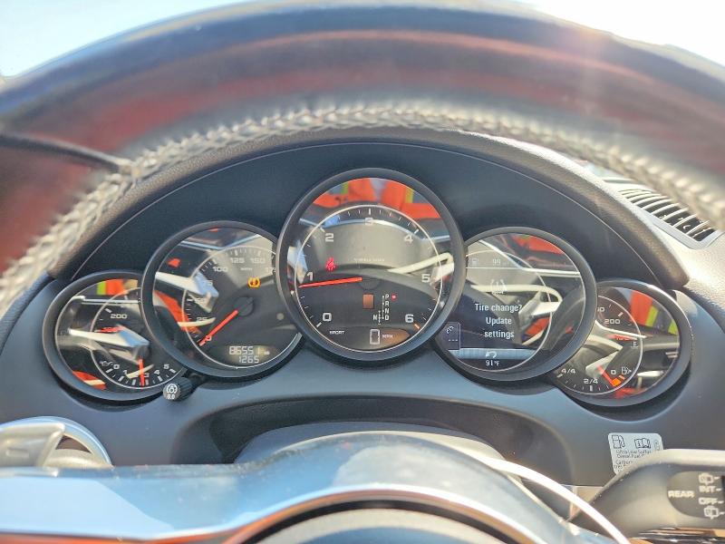 2015 Porsche Cayenne VIN WP1AF2A2XFLA35195 COPART salvage auction — NORMAL WEAR, Pa - Cert Of Title, sold $7,900 on 2026-08-18 (photo 9)