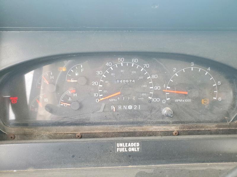 2002 Winnibago VIN 1FCMF53S520A05952 COPART salvage auction — MINOR DENT/SCRATCHES, Nv - Salvage Title, sold $1,800 on 2026-10-07 (photo 8)
