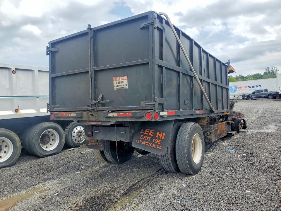 2007 Freightliner M2 106 VIN 1FVACWDC77HY27173 COPART salvage auction — BURN, VA - NON-REPAIRABLE CERTIFICATE, sold $200 on 2026-09-09 (photo 3)